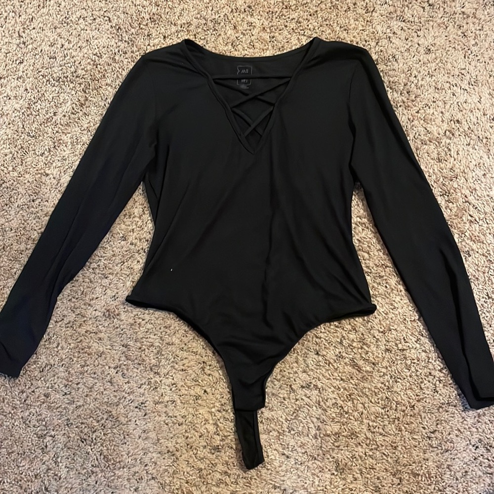 Black cross v neck bodysuit